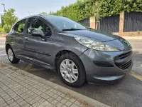 Usado Peugeot 207 Business-Line 70 CV (51 kW) 2010 Gris / plata Berlina