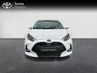 Usado Toyota Yaris Hybrid Active 116 CV (85 kW) 2023 Blanco Berlina