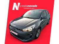Usado Kia Rio 100 CV (73 kW) 2023 Gris / plata Berlina