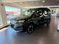 Nuevo Fiat Doblò 100 CV (73 kW) 2025 Verde Monovolumen