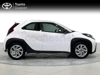 Usado Toyota Aygo X Play 72 CV (52 kW) 2023 Blanco SUV