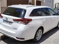 Usado Toyota Auris Active 116 CV (85 kW) 2016 Blanco Familiar