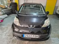 Usado Peugeot 107 68 CV (50 kW) 2006 Negro Utilitario