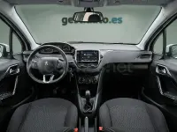 Usado Peugeot 208 Active 99 CV (72 kW) 2018 Blanco Utilitario