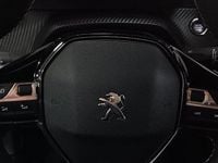 Usado Peugeot 2008 GTi 131 CV (96 kW) 2020 Orange fusion cmetalzadoe SUV