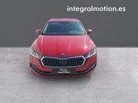 Usado Skoda Octavia Style 149 CV (109 kW) 2021 Rojo Familiar