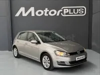 Usado VW Golf VII Advance 115 CV (84 kW) 2017 Gris / plata Berlina