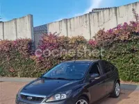 Usado Ford Focus Titanium 145 CV (106 kW) 2010 Gris / plata Berlina