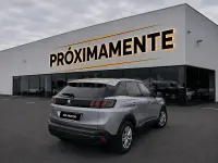 Usado Peugeot 3008 Active 130 CV (95 kW) 2023 Gris / plata SUV