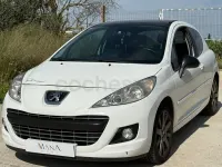 Usado Peugeot 207 GTi 150 CV (110 kW) 2009 Blanco Berlina