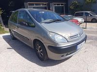 Usado Citroën Xsara Picasso 90 CV (66 kW) 2004 Beige Monovolumen