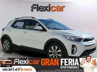 Usado Kia Stonic 84 CV (61 kW) 2022 Blanco SUV