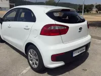 Usado Kia Rio 84 CV (61 kW) 2015 Blanco