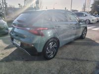Usado Hyundai i20 100 CV (73 kW) 2025 Verde Utilitario