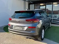 Usado Hyundai Tucson 115 CV (84 kW) 2020 Gris / plata SUV