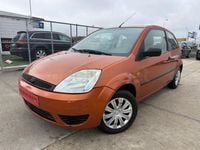 Usado Ford Fiesta Ambiente 70 CV (51 kW) 2003 Naranja Utilitario