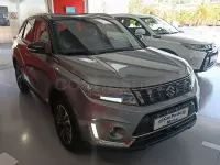 Usado Suzuki Vitara GLX 129 CV (94 kW) 2023 Gris / plata SUV