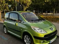 Usado Peugeot 1007 75 CV (55 kW) 2005 Verde Monovolumen