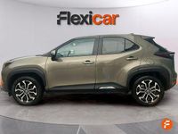 Usado Toyota Yaris Hybrid Connect Style 116 CV (85 kW) 2022 Beige