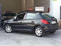 Usado Peugeot 207 73 CV (53 kW) 2009 Negro Utilitario