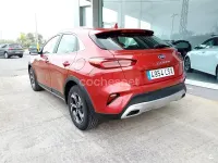 Usado Kia XCeed 115 CV (84 kW) 2021 Granate SUV