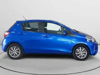 Usado Toyota Yaris Active 99 CV (72 kW) 2018 Azul Utilitario