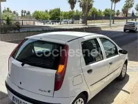 Usado Fiat Punto 80 CV (58 kW) 2000 Blanco Utilitario