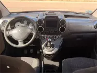 Usado Peugeot Partner Tepee Active 100 CV (73 kW) 2017 Negro Monovolumen