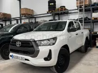 Usado Toyota HiLux Plus 150 CV (110 kW) 2021 Blanco Pickup/Camioneta