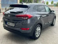 Usado Hyundai Tucson 115 CV (84 kW) 2017 Gris / plata SUV