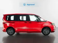 Usado VW Multivan Life 245 CV (180 kW) 2025 Rojo Monovolumen