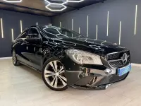 Usado Mercedes CLA200 Urban 136 CV (100 kW) 2014 Negro Berlina