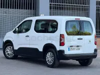 Usado Peugeot Rifter Active 100 CV (73 kW) 2020 Blanco Monovolumen