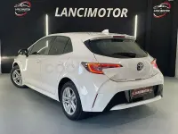 Käytetty Toyota Corolla Style 122 HP (89 kW) 2021 Valkoinen Sedan