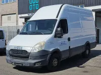 Usado Iveco Daily 105 CV (77 kW) 2012 Blanco Van