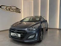 Usado Hyundai i30 100 CV (73 kW) 2015 Gris / plata Berlina