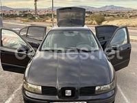 Usado Seat Leon 110 CV (80 kW) 2002 Negro Berlina