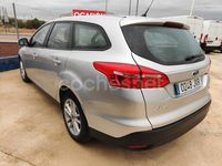 Usado Ford Focus Trend 125 CV (91 kW) 2017 Gris / plata Familiar