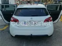 Usado Peugeot 308 Allure 110 CV (80 kW) 2015 Blanco Berlina