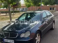 Usado Mercedes C270 Avantgarde 170 CV (125 kW) 2002 Azul Berlina
