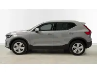 Käytetty Volvo XC40 Core 129 HP (94 kW) 2024 Harmaa Katumaasturi