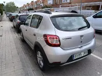 Usado Dacia Sandero Stepway 90 CV (66 kW) 2016 Gris / plata Berlina