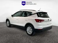 Usado Seat Arona Style 110 CV (80 kW) 2024 Blanco SUV