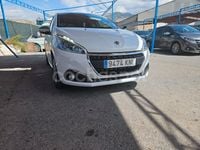 Usado Peugeot 208 Allure 82 CV (60 kW) 2018 Blanco Utilitario