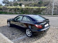 Usado Mercedes C200 163 CV (119 kW) 2006 Negro Berlina