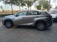 Usado Lexus NX300h 197 CV (144 kW) 2016 Gris / plata SUV