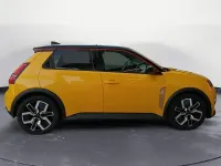 Usado Renault R5 Techno 110 kW (150 CV) 2025 Amarillo Utilitario