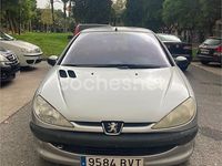 Usado Peugeot 206 70 CV (51 kW) 2002 Gris / plata Berlina