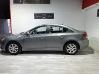 Usado Chevrolet Cruze LS 125 CV (91 kW) 2010 Gris / plata Berlina
