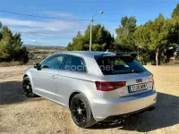 Usado Audi A3 Advanced 125 CV (91 kW) 2015 Gris / plata Berlina